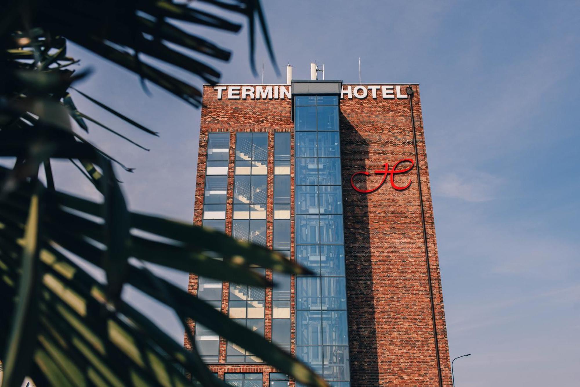 Terminal Hotel Wrocław Exteriör bild